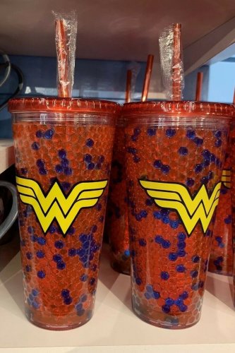 Six Flags Magic Mountain Dc Comics Wonder Woman Tumbler With Straw (single) New