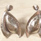 ART DECO STERLING SILVER HAND HAMMERED SCREW BACK EARRINGS LOVELY