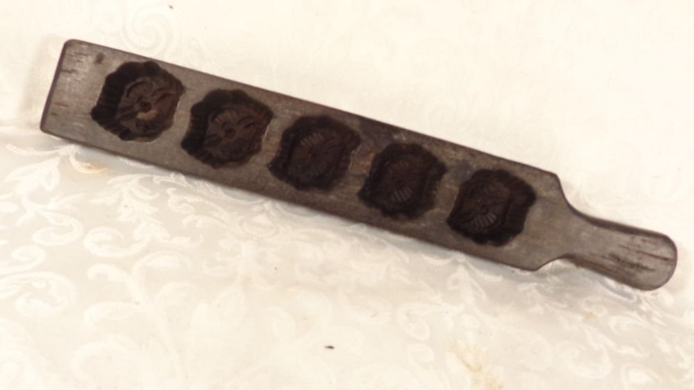 ANTIQUE PRIMITIVE EBONY WOOD MAPLE SYRUP CANDY MOLD CANDY CUTTING BOARD