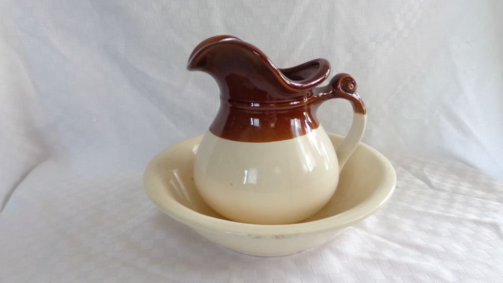 MCCOY #755 ART POTTERY BROWN CREAM GLAZE PITCHER & BOWL WASH BASIN