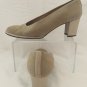 Stuart Weitzman Taupe Greenish Textured Shoe Pump EUC Sz 7.5 2 1/4" heel Classic