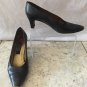 Stuart Weitzman Black Textured Shoe Pump Size 7.5 2 1/2" heel Classic