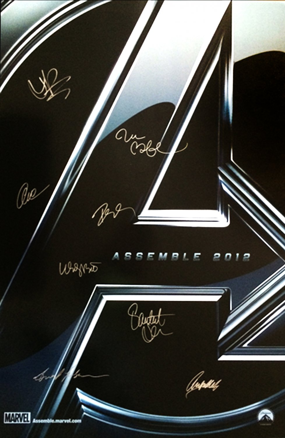 AVENGERS MOVIE POSTER SIGNED BY CAST
