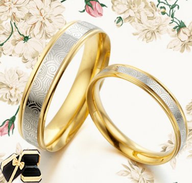 Groom/Bride 18K Gold Matching Wedding Engagement Couple Titanium 2 Rings Set 80
