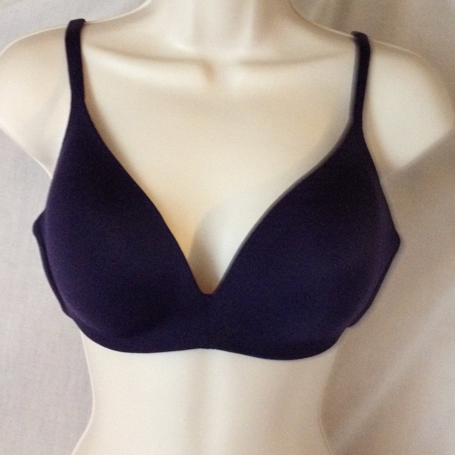 Body by Victoria's Secret 34,D IPEX Bra
