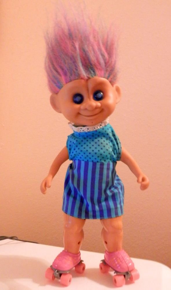 13 INCH RARE VINTAGE 90'S TROLLSKATER DOLL TROLL DOLL ON ROLLER SKATES