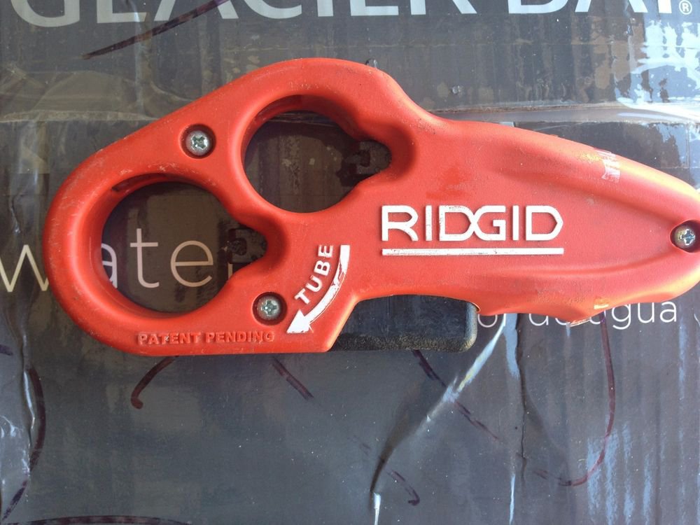 RIGID PLASTIC TAIL PIECE EXTENTION CUTTER