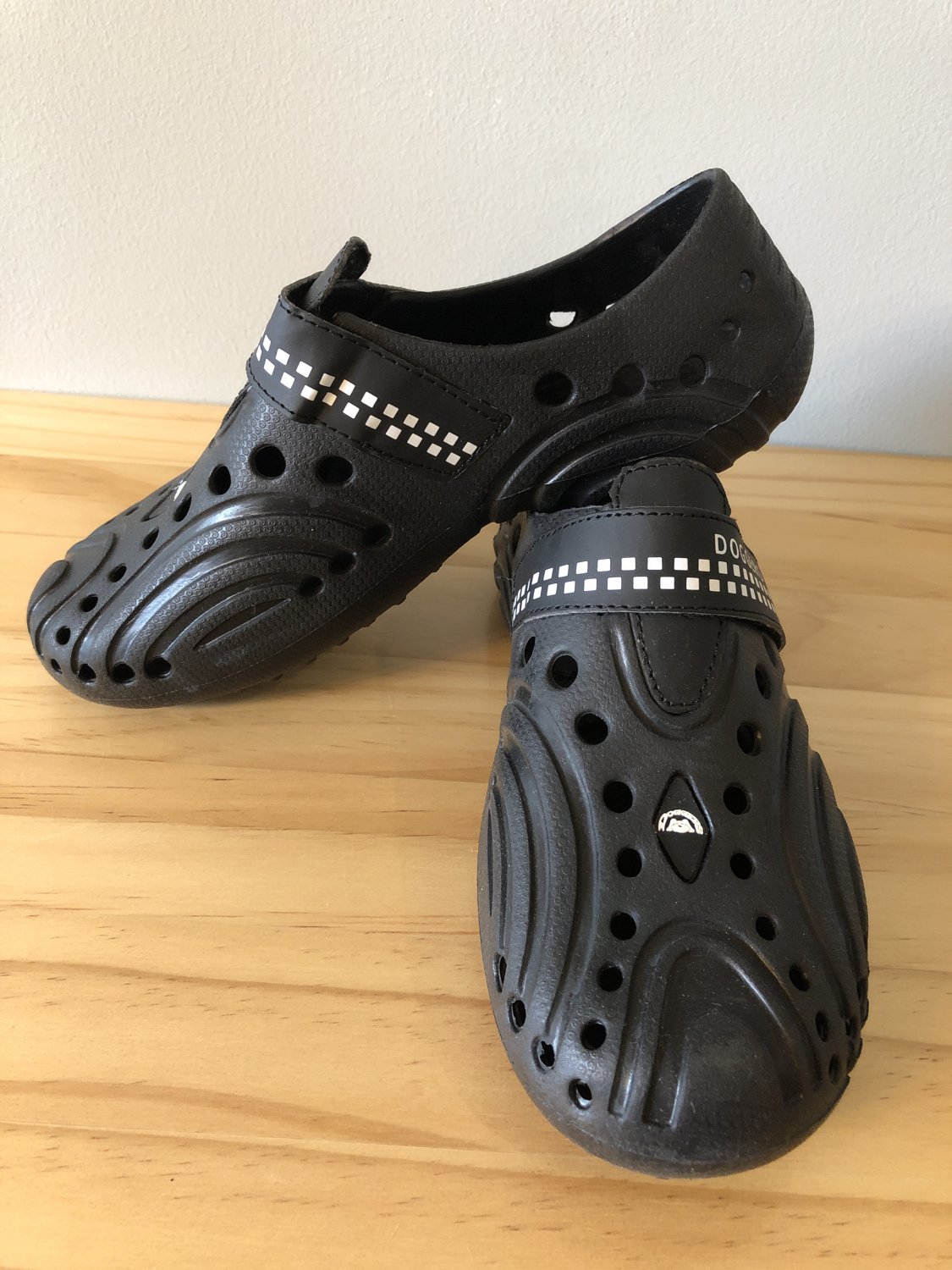 Doggers Ultralite Black Shoes Womens 5/6