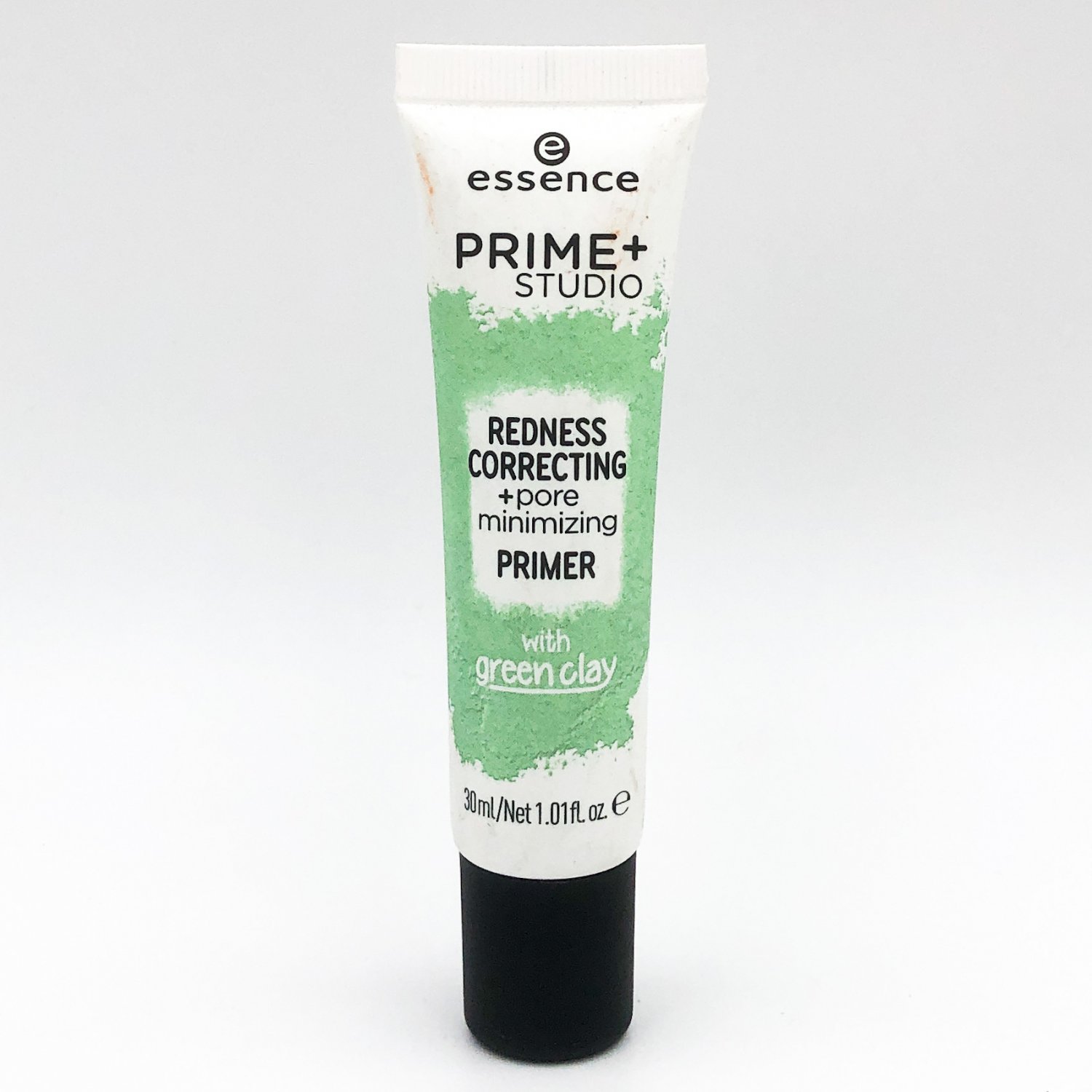 essence Prime+ Studio Redness Correcting Primer with Green Clay