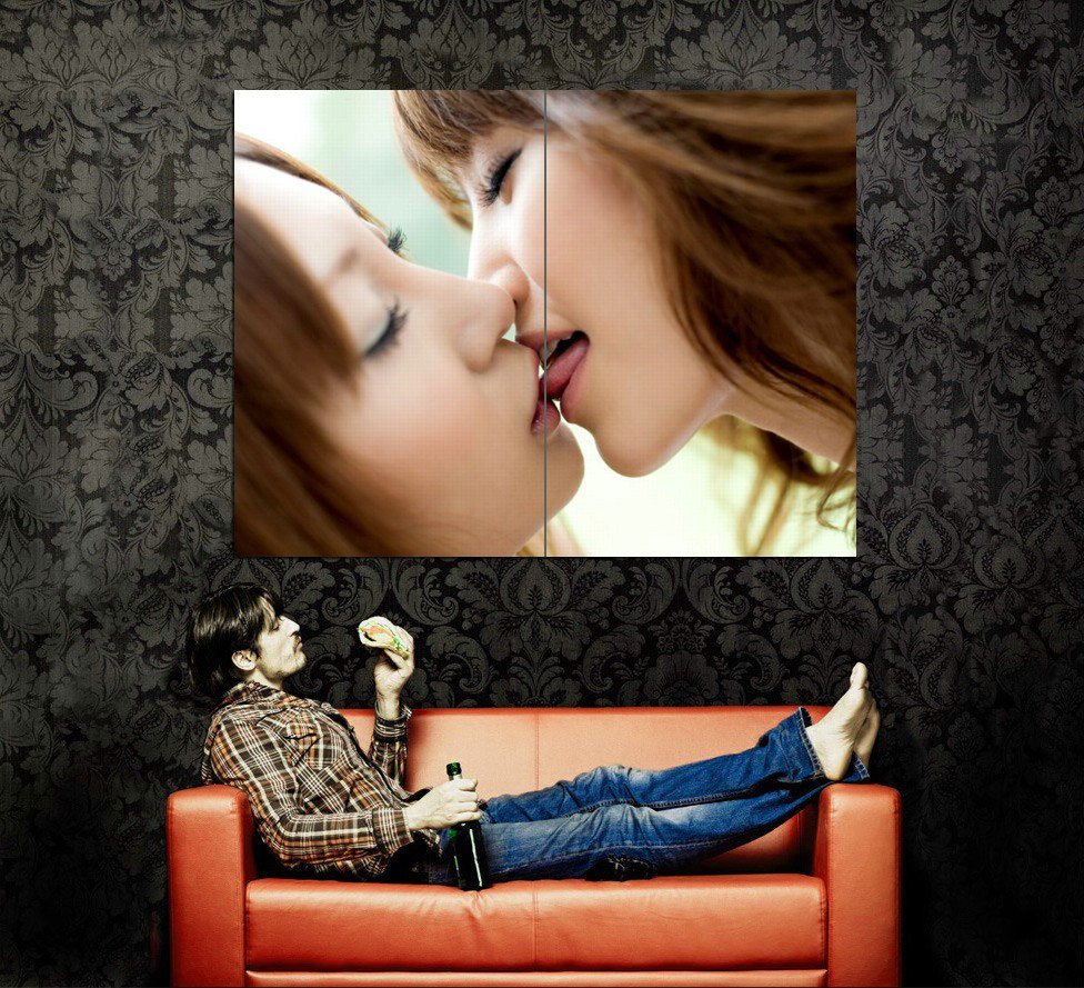 Asian Tongue Kissing