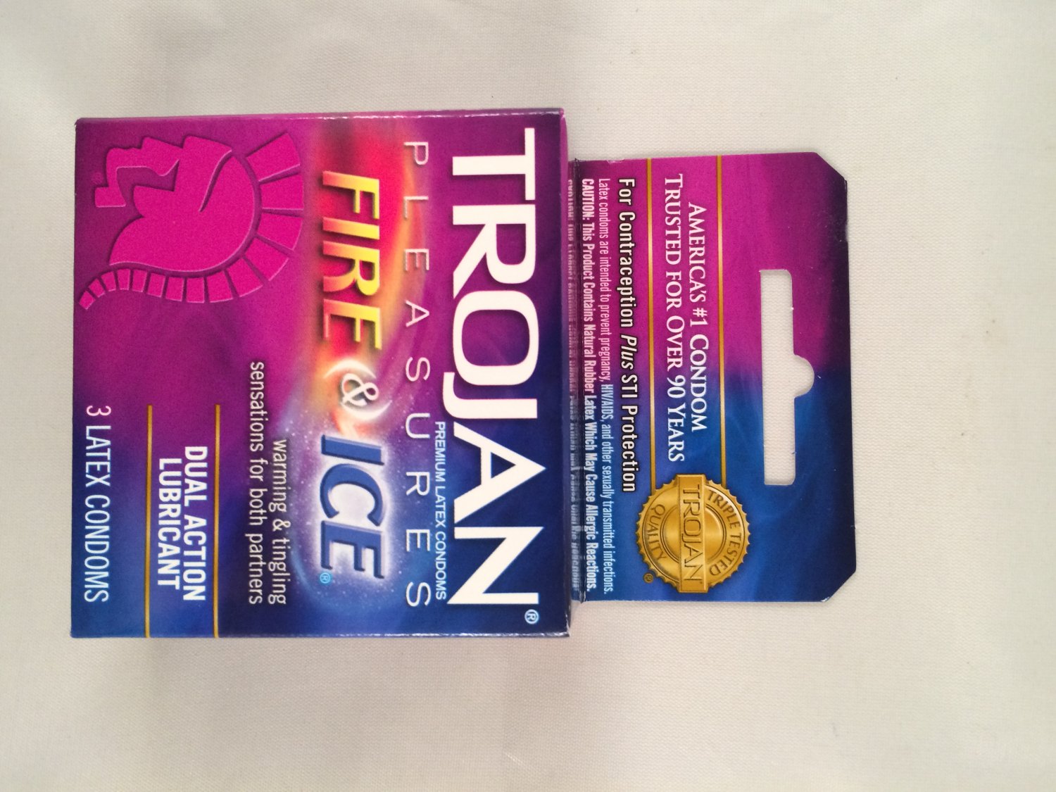 Trojan Pleasure Fire & ICE Dual Action Ultrasmooth Lubricated Premium