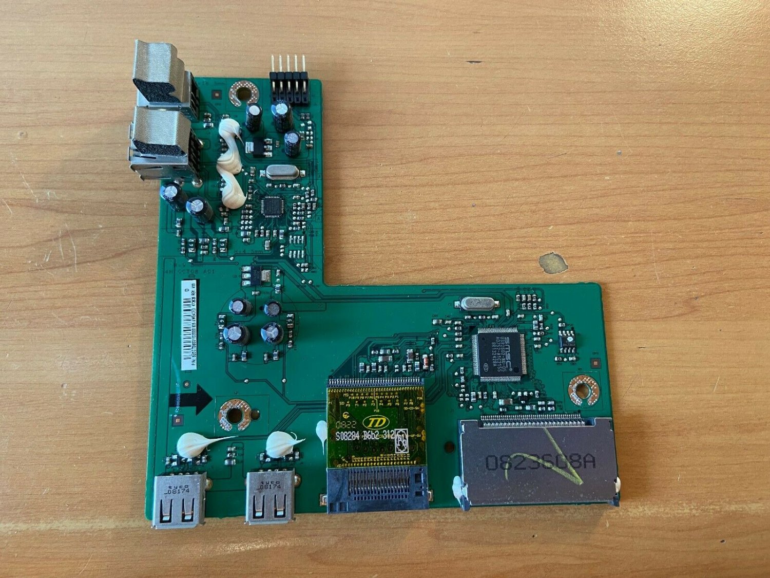 Dell 2408WFpb USB Board SD Card Reader 4H.0CT08.A00 LCD Monitor Screen Display