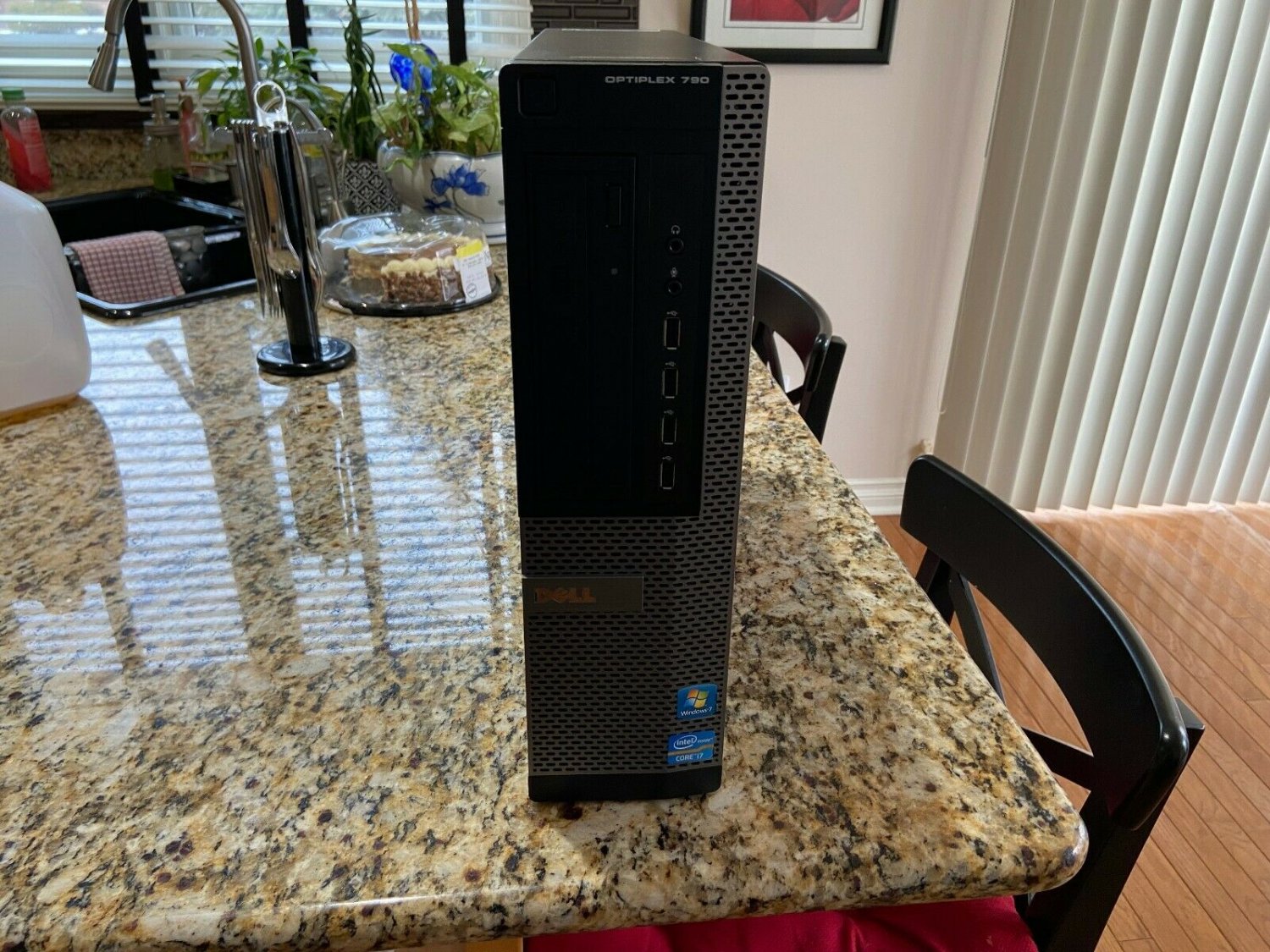 Dell OptiPlex 790 DT i7-2600 CPU 3.40GHz 4GB Ram 500GB HDD WIN10 Activated