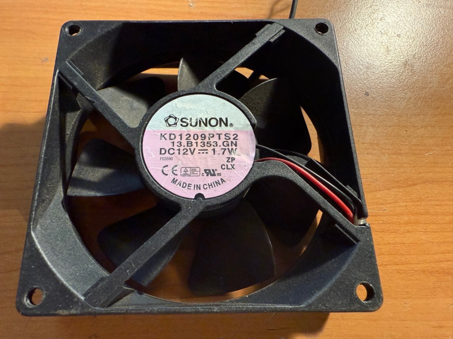SUNON KD1209PTS2 DC12V 1.7W 9CM 2-Wire Cooling Fan - NO CONNECTOR