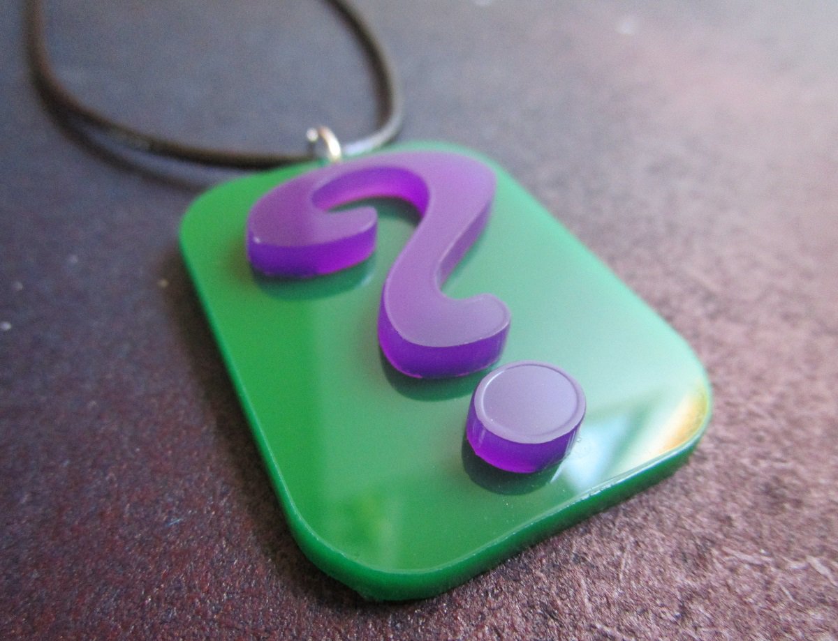 The Riddler Question Mark Logo Pendant Necklace Emblem Symbol Cosplay