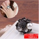 Beautiful roses pearl ring deserve to act the role of the ring