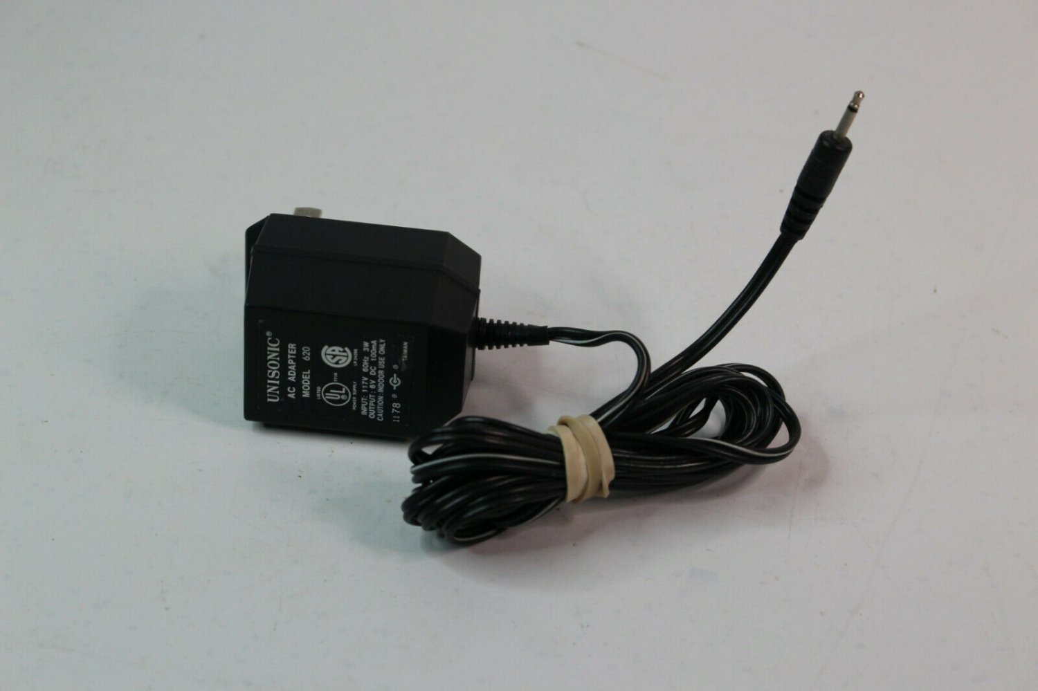 Genuine Unisonic AC Adapter Model 620 Input 117v 60Hz 3W Output 6V 100mah
