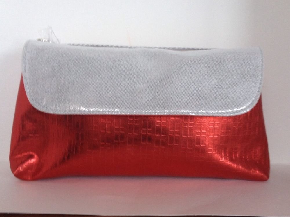 elizabeth arden cosmetic bag