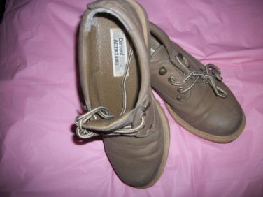womens dark beige shoes by Currant Attractions size 7 1/2  1" soles shoe heal