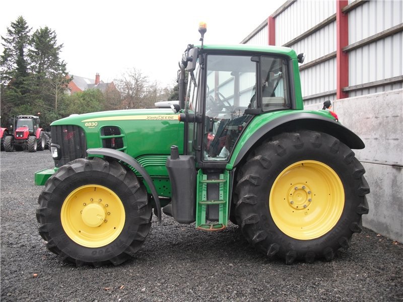 John Deere Premium Tractors 6830 and 6930 Repair Manual TM8024