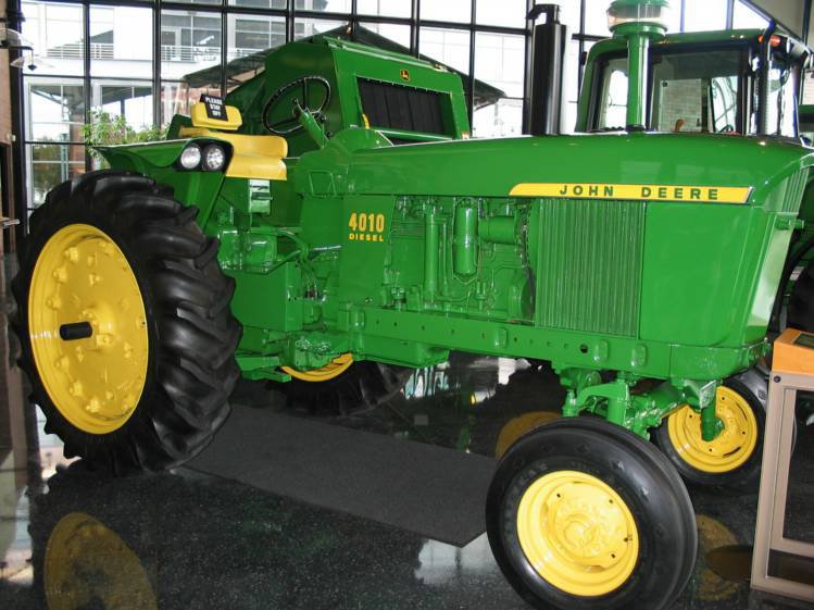 John Deere 4000 Series Wheel Tractors Technical Manual SM2042