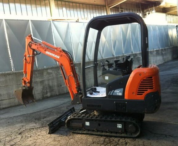Doosan DX15 , DX18 Excavator Workshop Service Repair Manual SN: From 40001