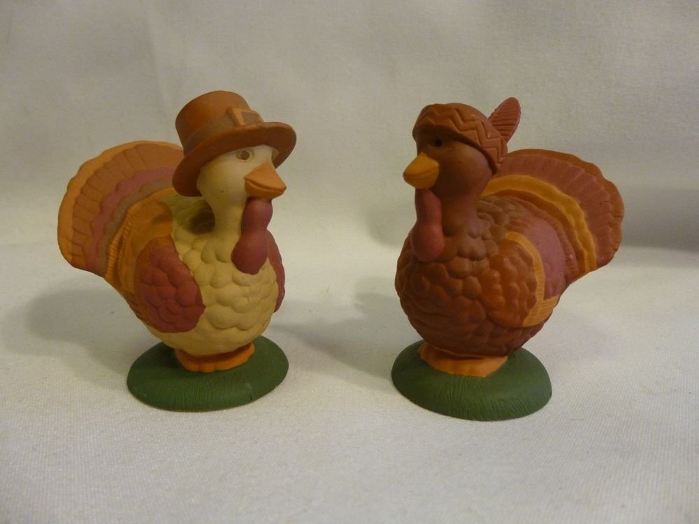 Turkey Pilgrim Salt & Pepper Shakers Thanksgiving vintage Ceramic