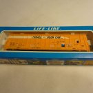 HO Scale Life-Like Thrall Door Box Car 08984 vintage Train Car