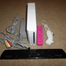 WHITE NINTENDO WII CONSOLE MARIO/DONKEY KONG BUNDLE PLEASE READ BELOW - WORKS!