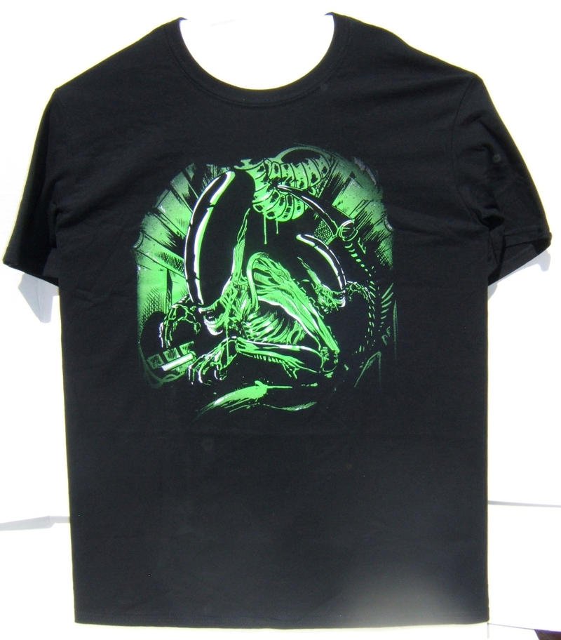 Horror Block Alien Creature Short Sleeve Black T-Shirt Large Size 100% Cotton