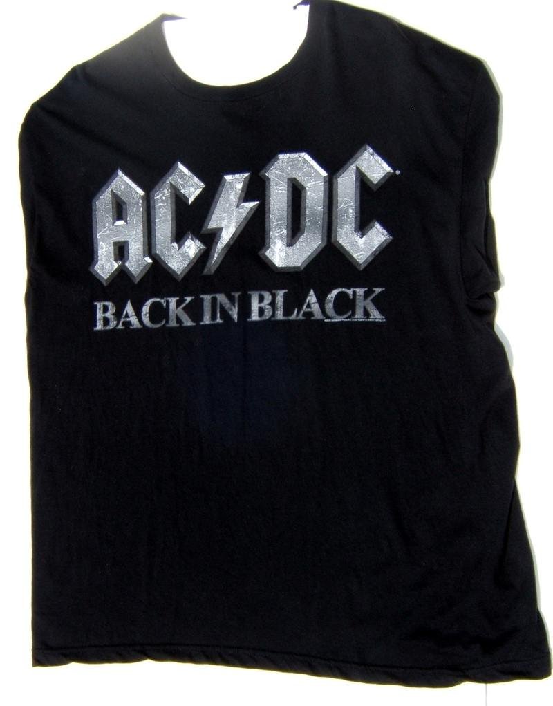 Vintage Pre-owned AC/DC Back In Black Large Music T-Shirt Angus Malcolm Young