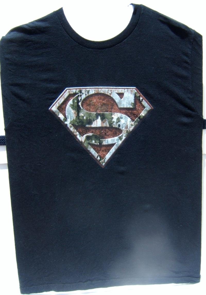 DC Superman Rusted Logo Medium Size T-Shirt Brand New 100 % Cotton Preshrunk HTF