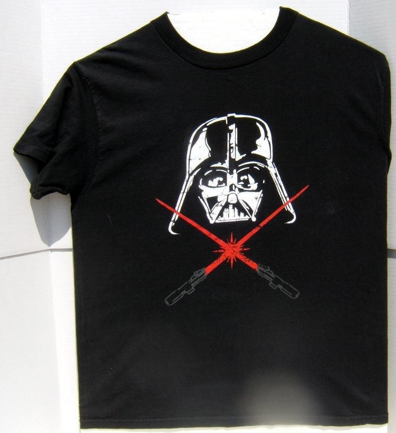 Pre-Owned Star Wars Darth Vader Light Saber Short Sleeve Graphic T-Shirt Medium