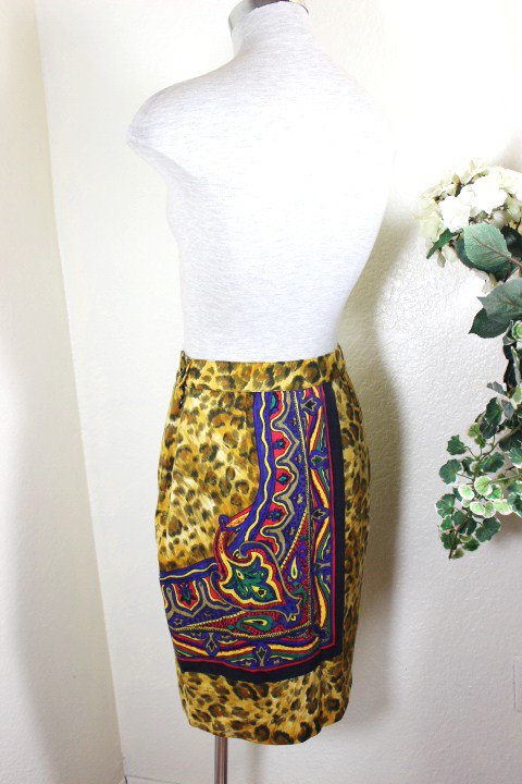 Vintage VERSACE Versus Yellow Wool Printed Mini Skirt Sz Small 30 44 24 26 3 4