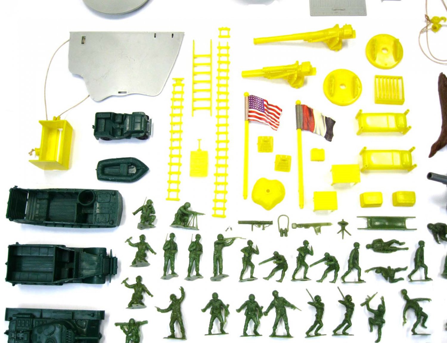 Vintage Marx Guns of Navarone WWII Mountain Battleground Playset w/Mat