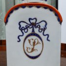 Antique Oriental Porcelain : A Chinese Export 18th C Armorial Tea Caddy