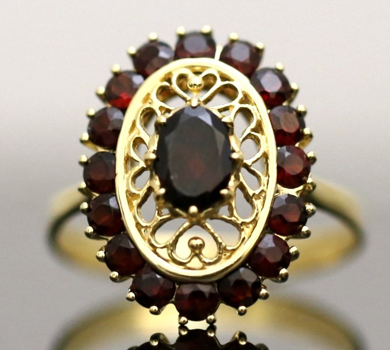 VINTAGE 18K SOLID YELLOW GOLD & 2.04CT RED GARNET GEMSTONE ESTATE COCKTAIL RING