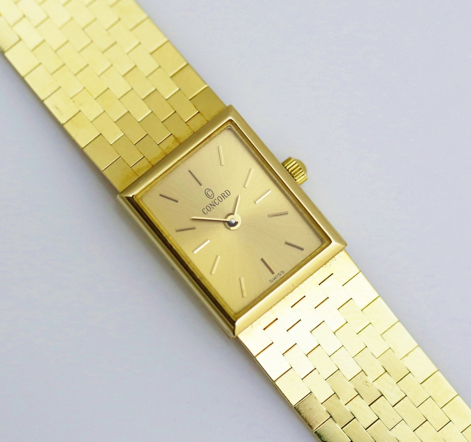 VINTAGE SOLID 14K GOLD LADIES ESTATE SWISS CONCORD WATCH C100 ~NEVER WORN! 38.4G