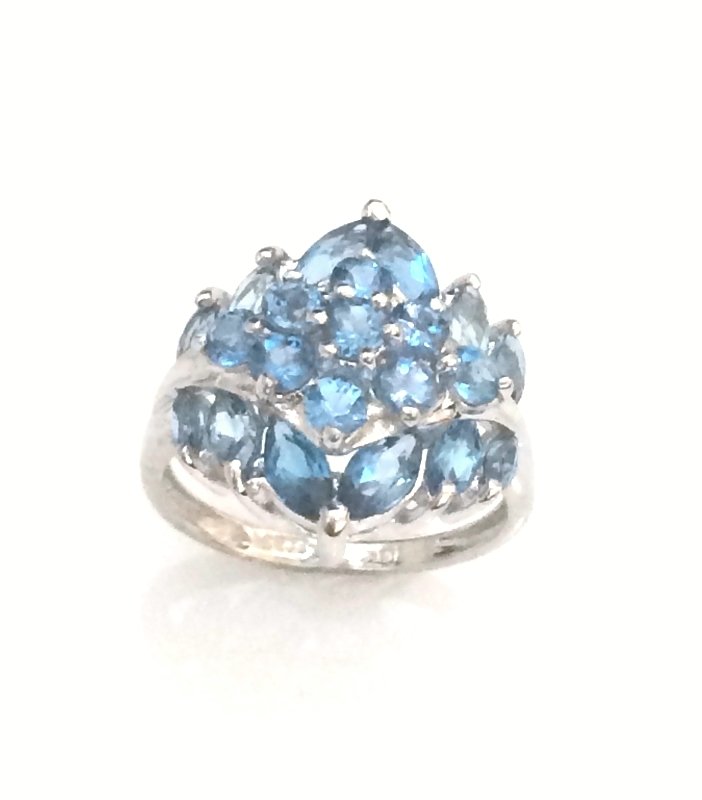 STUNNING 10K SOLID WHITE GOLD & BLUE TOPAZ COCKTAIL RING ~ FREE S&H