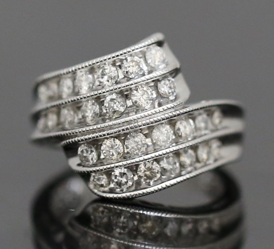 GORGEOUS 14K SOLID WHITE GOLD & 1.4 TCW DIAMOND WIDE MULTI LEVEL RING BAND