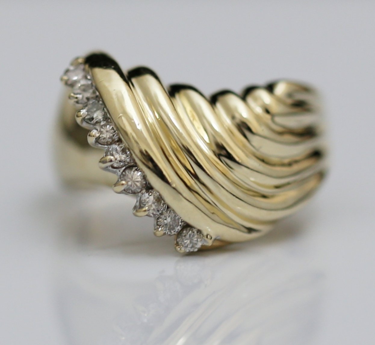 ESTATE 14K SOLID YELLOW GOLD & DIAMOND WIDE CLUSTER COCKTAIL RING ~ 7.3 GRAMS