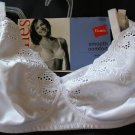 New Hanes Smooth Comfort White Wire Free Bra 36B NICE Floral Design Cups