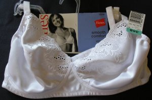 New Hanes Smooth Comfort White Wire Free Bra 36B NICE Floral Design Cups