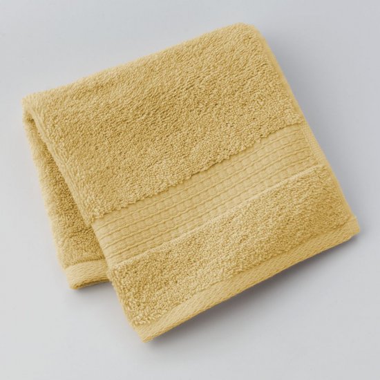 4 Pc LOT of WashCloths or Wash Rags in Yellow Gold by Apt. 9 NEW