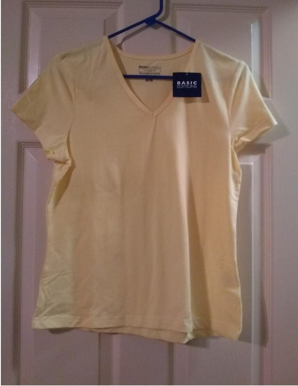 Basic Editions Short Sleeve Modern Fit Stretch Tagless VNeck Shirt Top