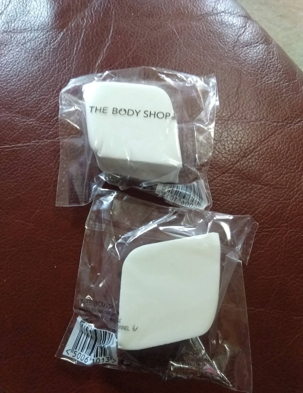 Lot of 2 Professional MakeUp Sponge Sponges The Body Shop NEW