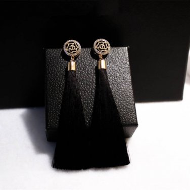 E001104 Earrings (Black)