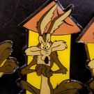Six Flags Magic Mountain Exclusive Looney Tunes Wile E Coyote Fridge Magnet New