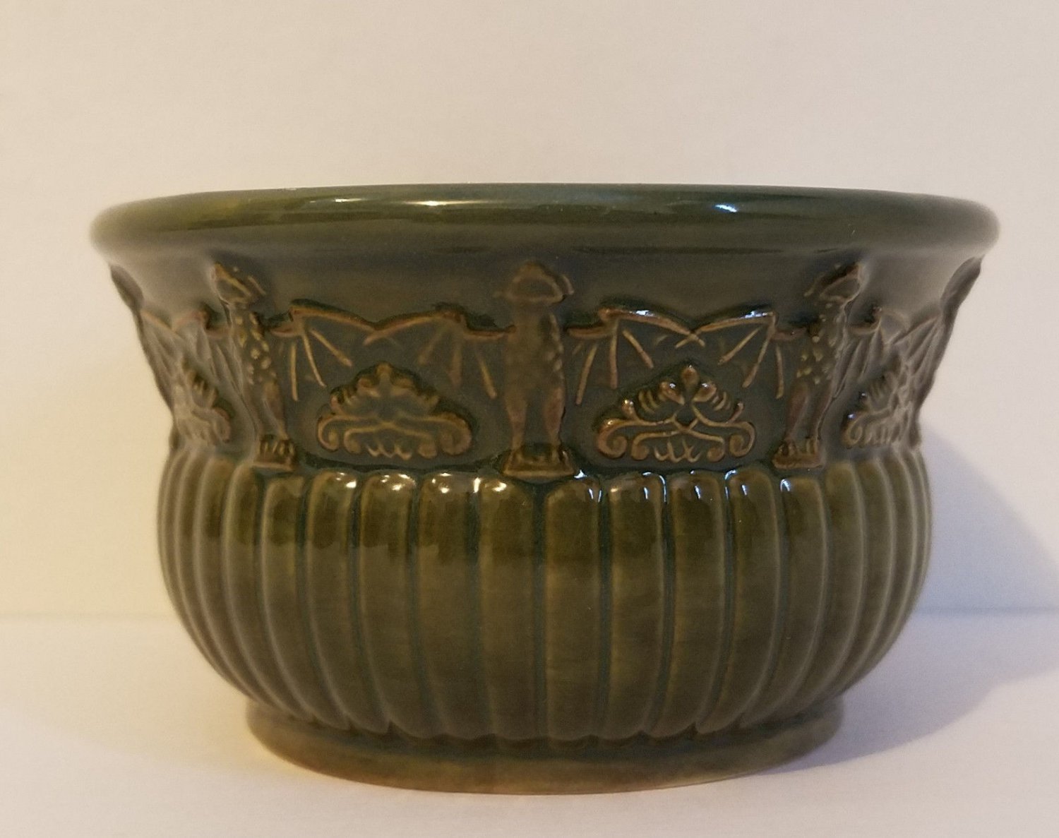 Disney Parks Haunted Mansion Bat Stanchion Gargoyle Ceramic Appetizer Bowl
