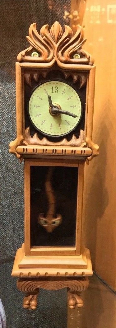 Disney Parks Haunted Mansion 13 Hour Grandfather Clock Glow Figurine Brand New